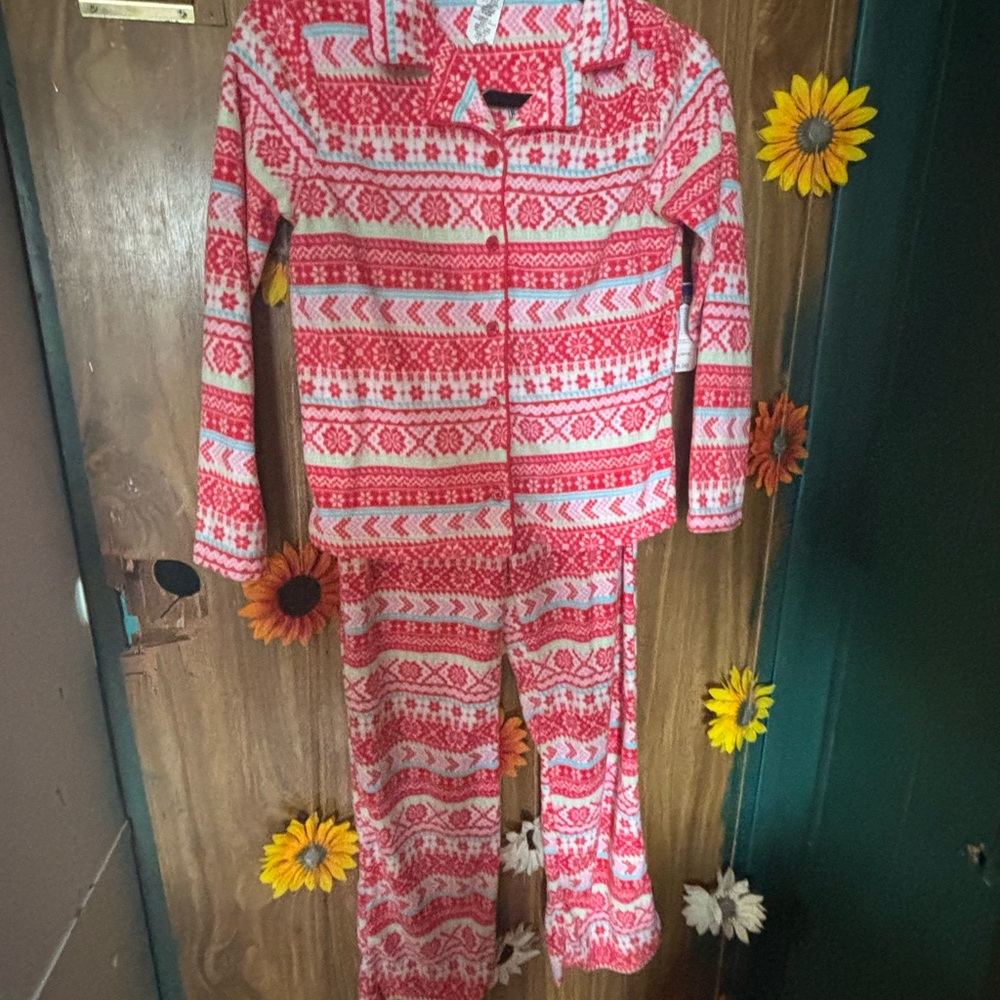 Curfew Red and White Snowflake Pajama Top